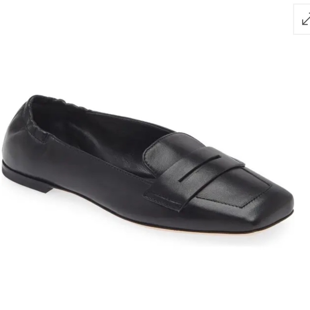 AGL women 
Rina Penny Loafer color: Nero
$445